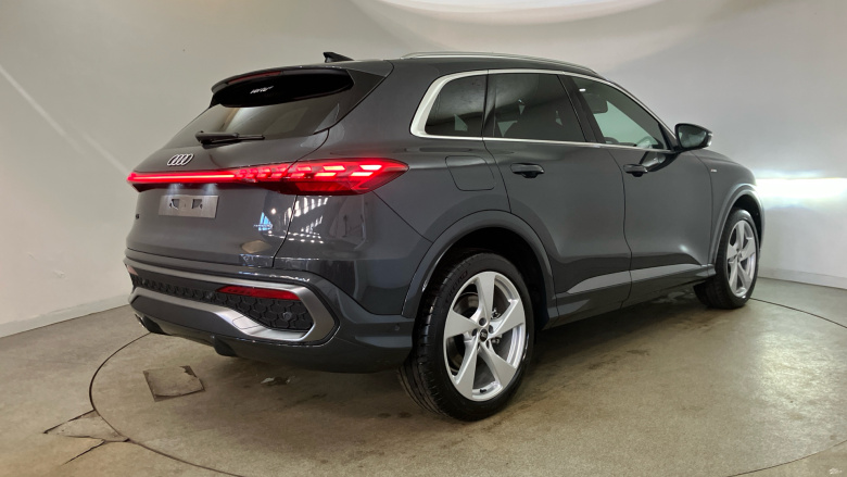 Audi Q5 2.0 TDI Quattro S Line 5dr S Tronic Diesel Estate